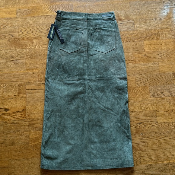 BNWT Blank NYC green (Hunter) suede maxi skirt.  Size 24. - Picture 6 of 10